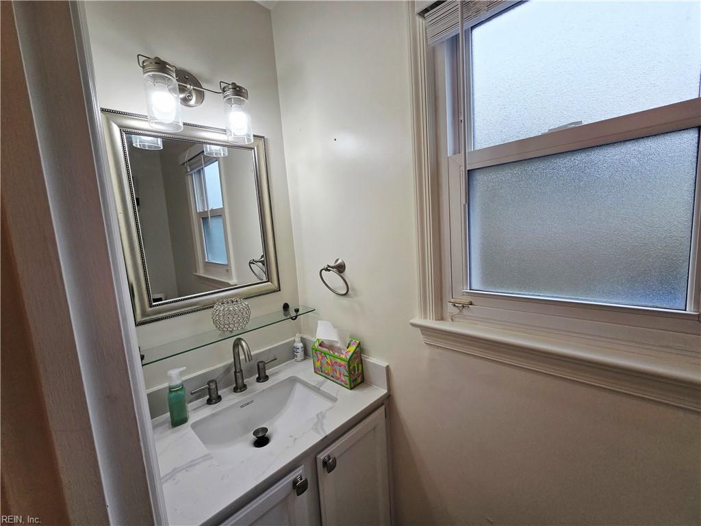 833 Kemp Meadow Dr Property Photo 24