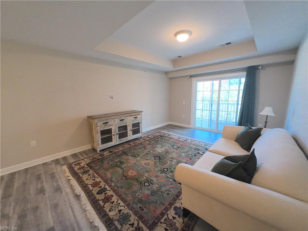 1016 Thoroughgood Way Property Photo 2