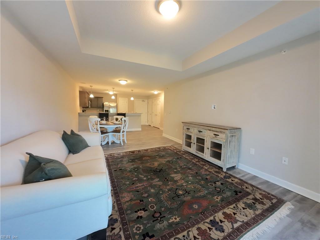 1016 Thoroughgood Way Property Photo 5