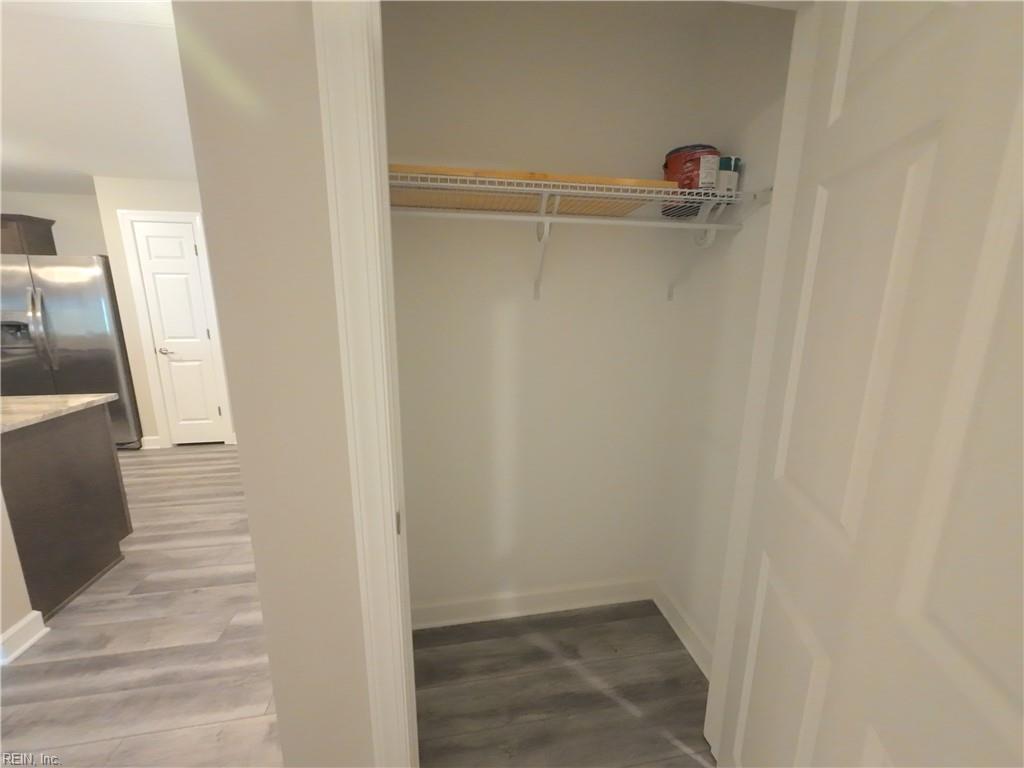 1016 Thoroughgood Way Property Photo 16