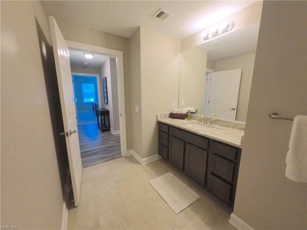 1016 Thoroughgood Way Property Photo 20