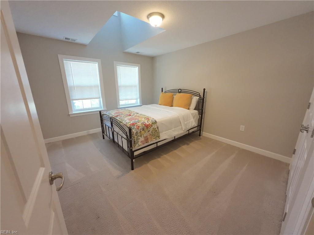 1016 Thoroughgood Way Property Photo 22