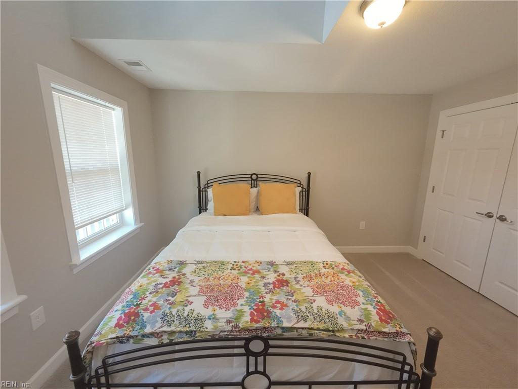 1016 Thoroughgood Way Property Photo 24