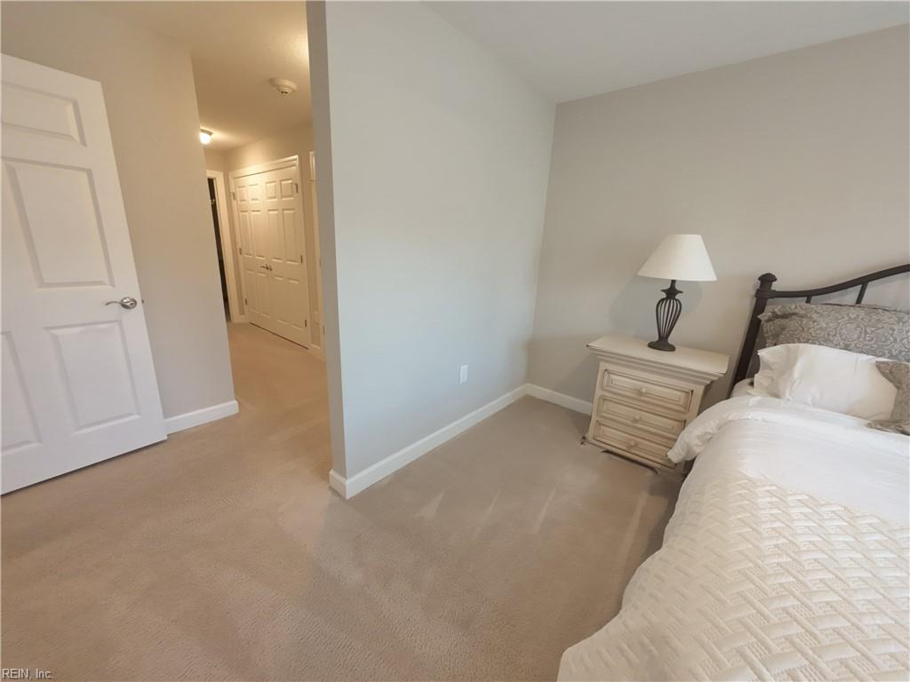 1016 Thoroughgood Way Property Photo 28