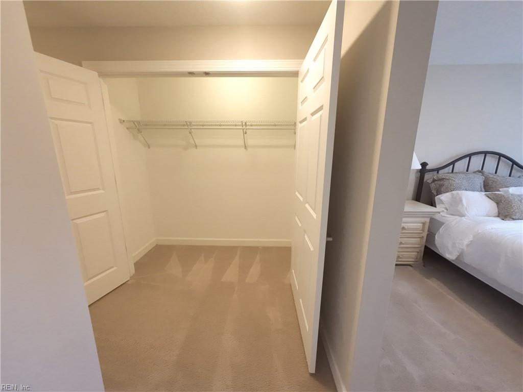 1016 Thoroughgood Way Property Photo 29