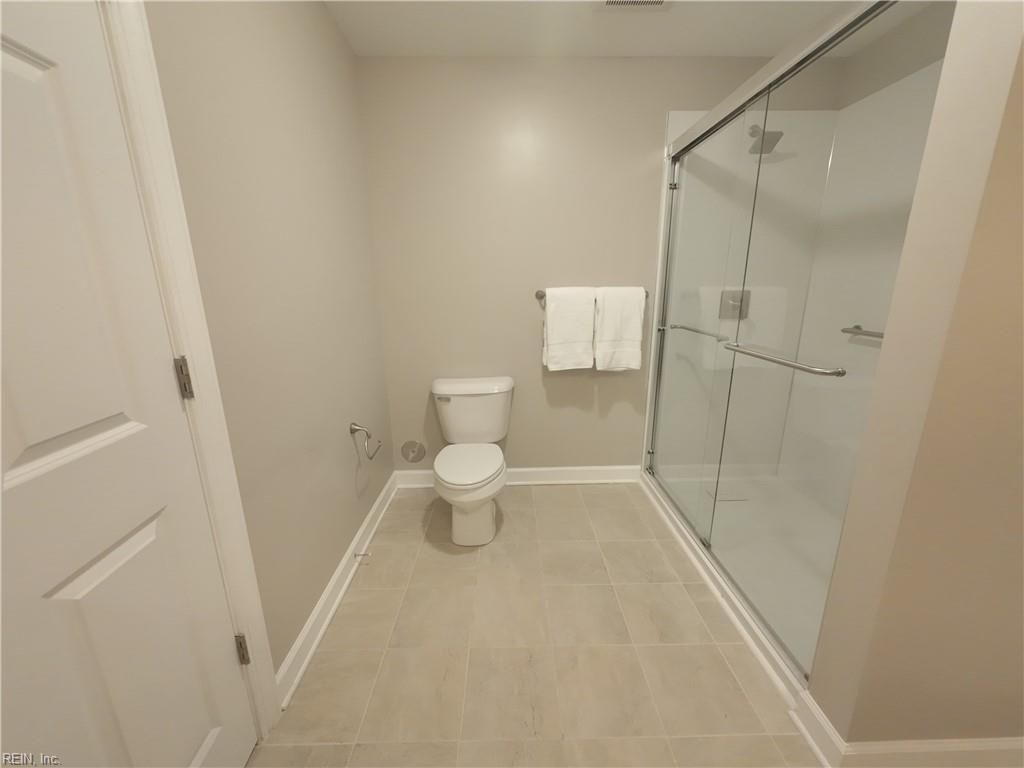 1016 Thoroughgood Way Property Photo 33