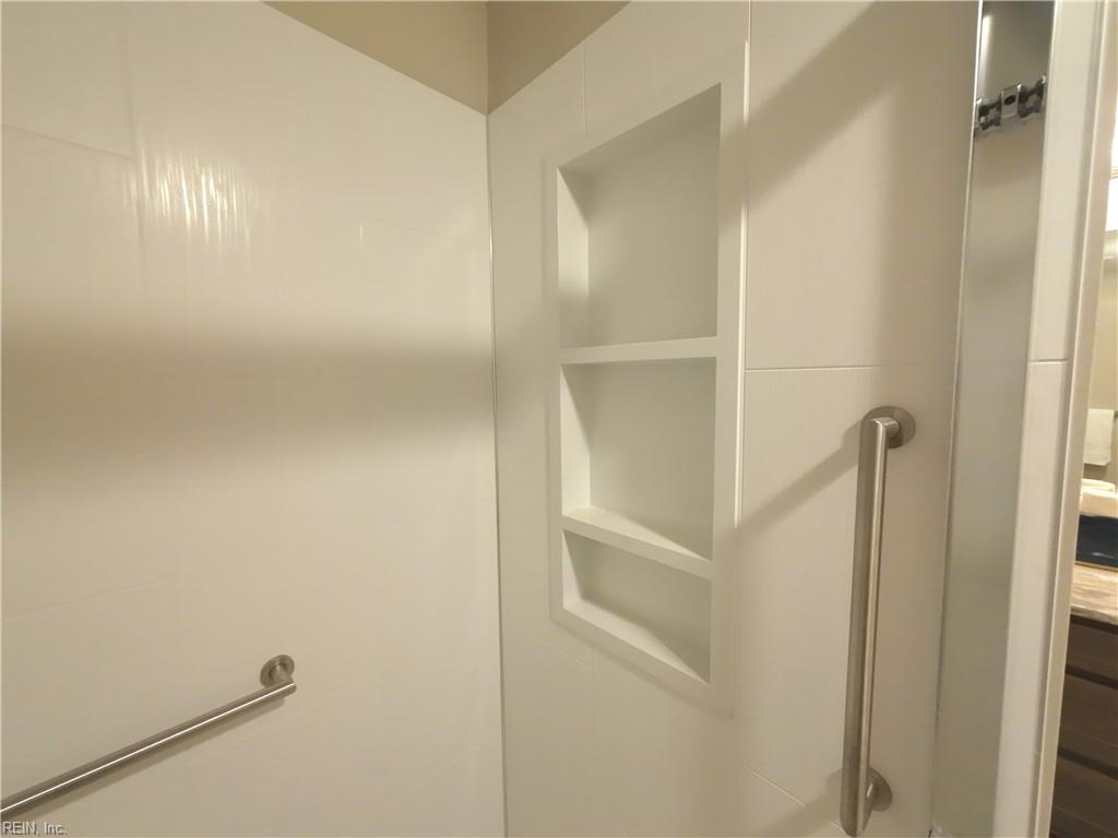 1016 Thoroughgood Way Property Photo 35