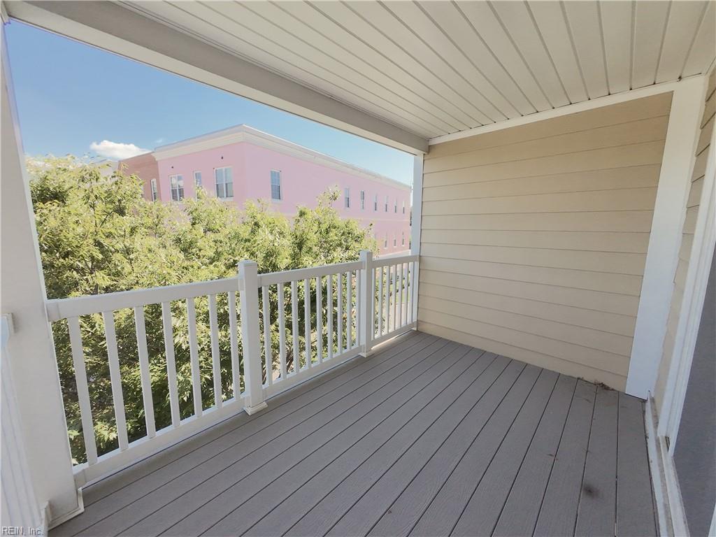 1016 Thoroughgood Way Property Photo 38