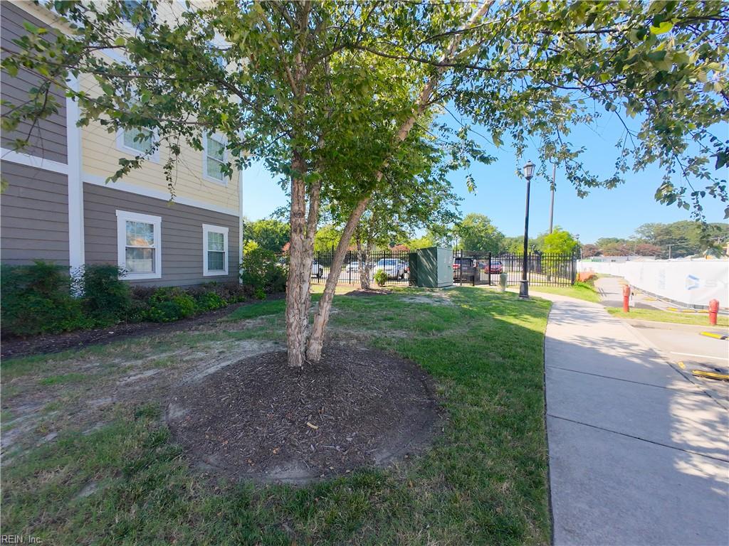 1016 Thoroughgood Way Property Photo 45