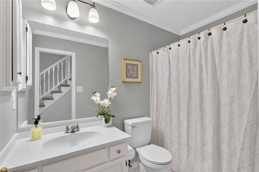 2204 Timberdale Ct Property Photo 24