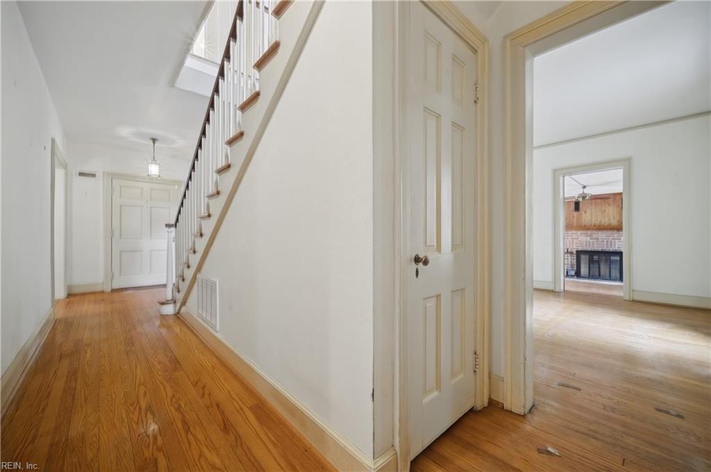 5256 Shenstone Cir Property Photo 6
