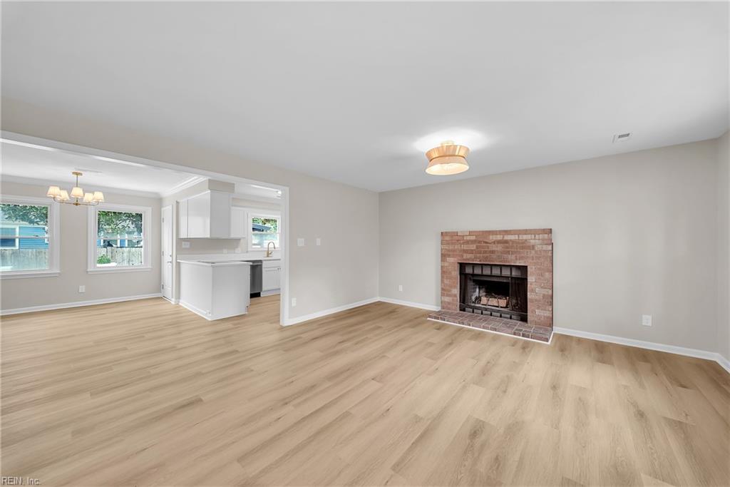 708 Colony Dr Property Photo 2