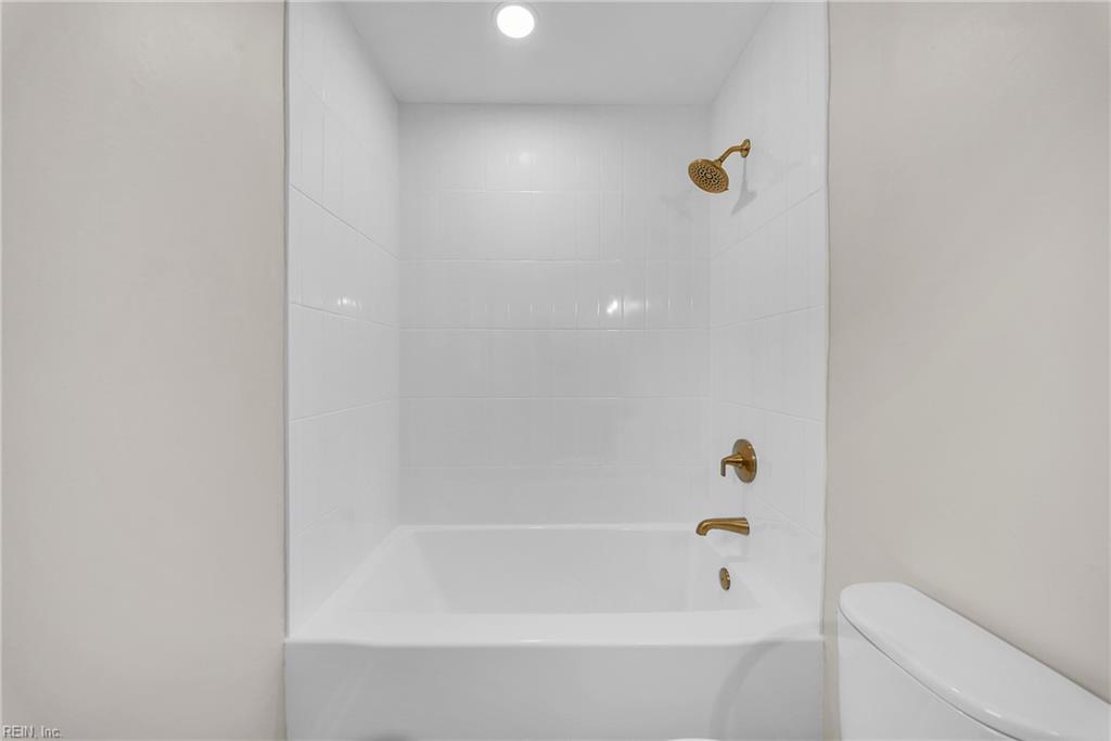 708 Colony Dr Property Photo 32