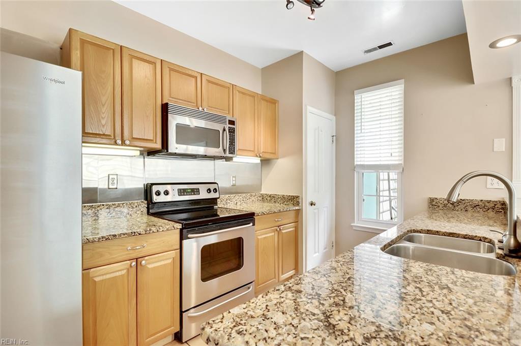 4824 Haymarket Dr Property Photo 9