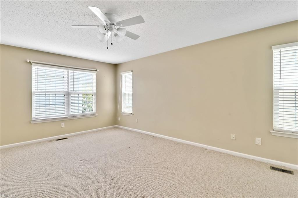 4824 Haymarket Dr Property Photo 21