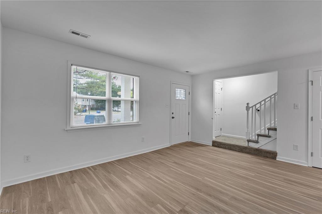 804 S Grosvenor Ct Property Photo 7