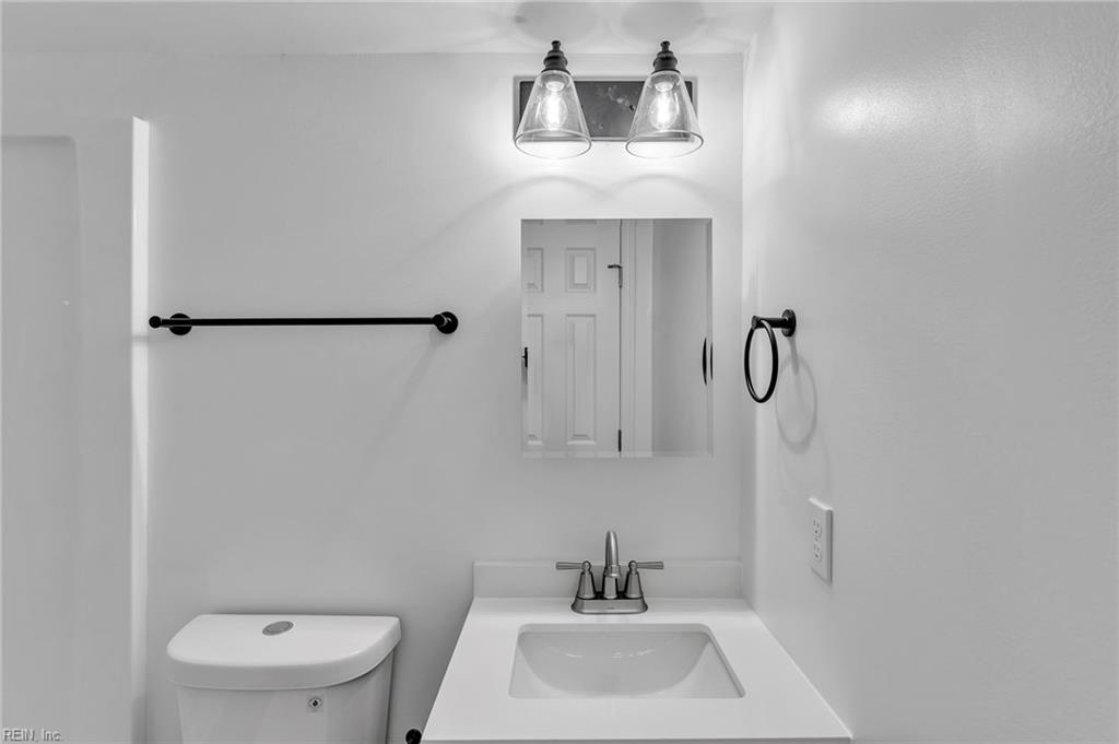 804 S Grosvenor Ct Property Photo 44
