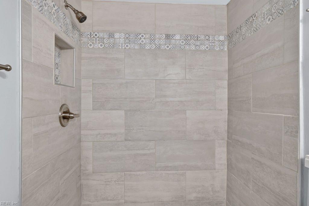629 Aragona Blvd Property Photo 17