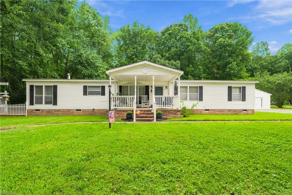 9134 Richmond Rd W Property Photo 3
