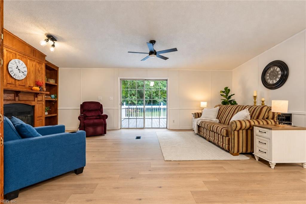 9134 Richmond Rd W Property Photo 14