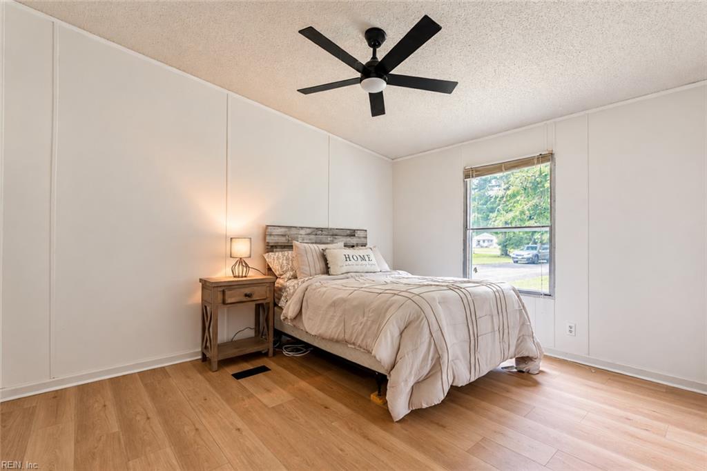 9134 Richmond Rd W Property Photo 32