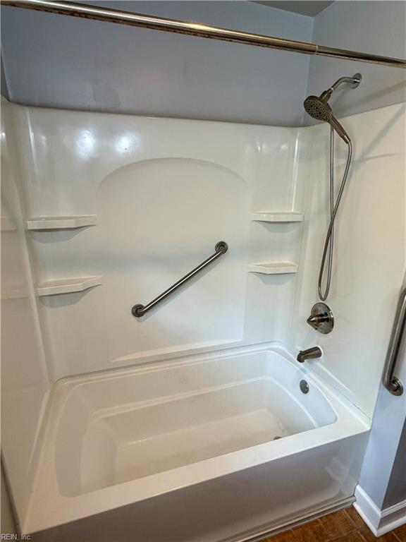 1452 E Pembroke Ave Property Photo 18