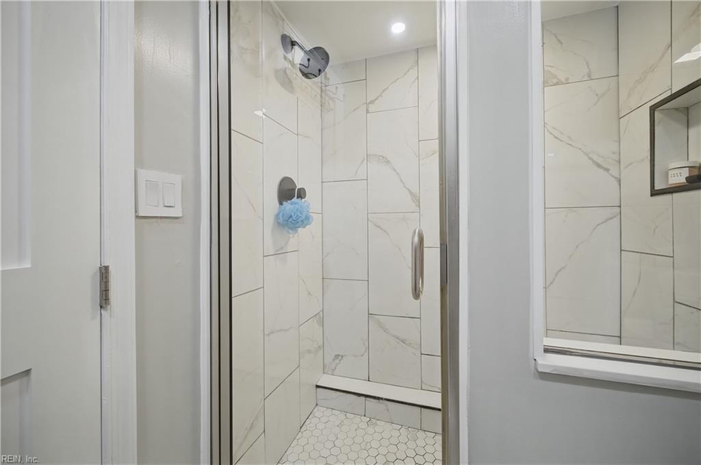 3558 Shore Dr Property Photo 17