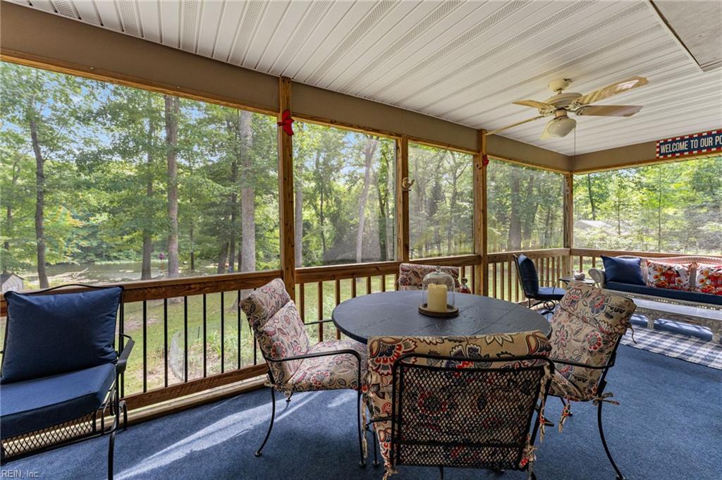 9843 Spring Branch Dr Property Photo 4