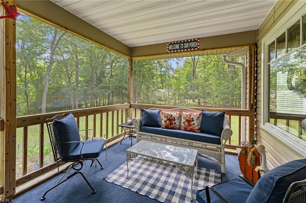 9843 Spring Branch Dr Property Photo 12