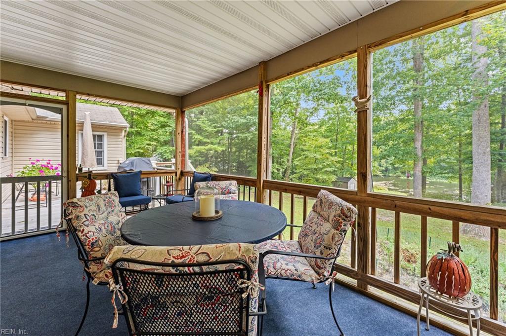 9843 Spring Branch Dr Property Photo 13