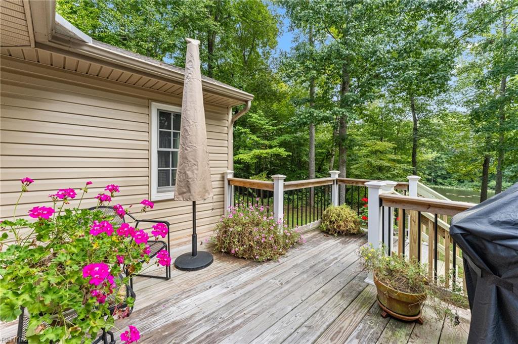 9843 Spring Branch Dr Property Photo 33