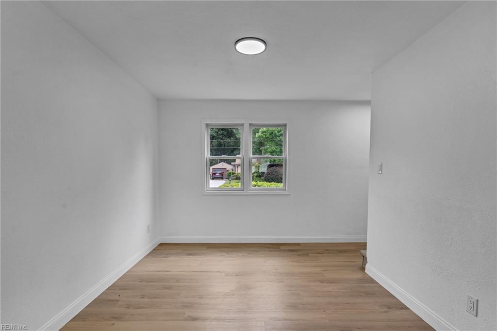 221 Iroquois Rd Property Photo 18