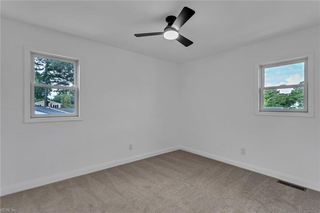 221 Iroquois Rd Property Photo 32