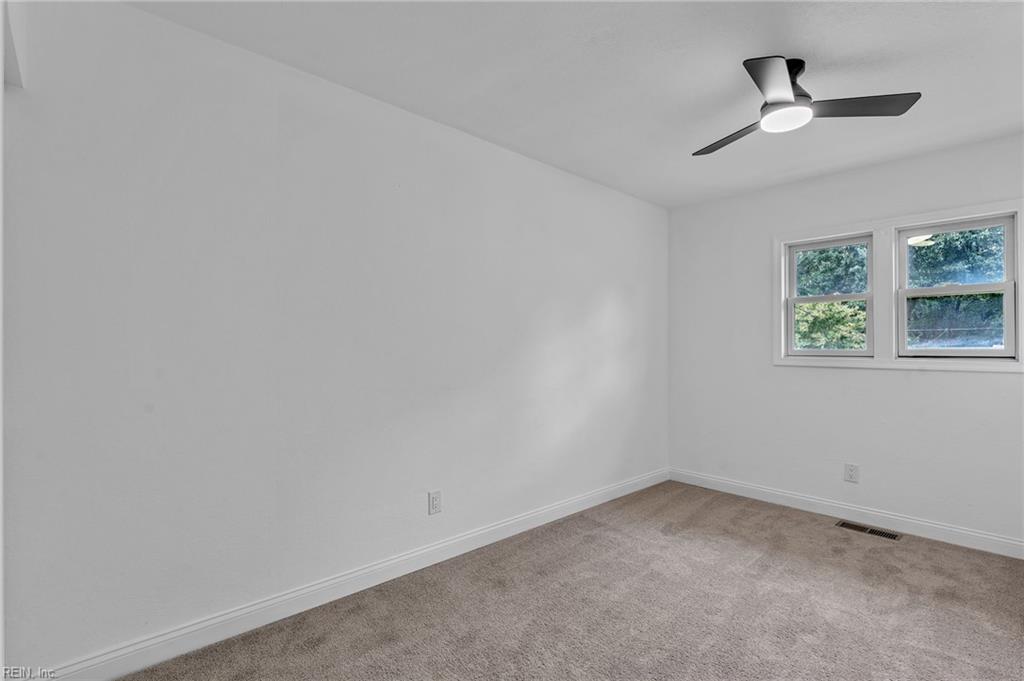 221 Iroquois Rd Property Photo 42