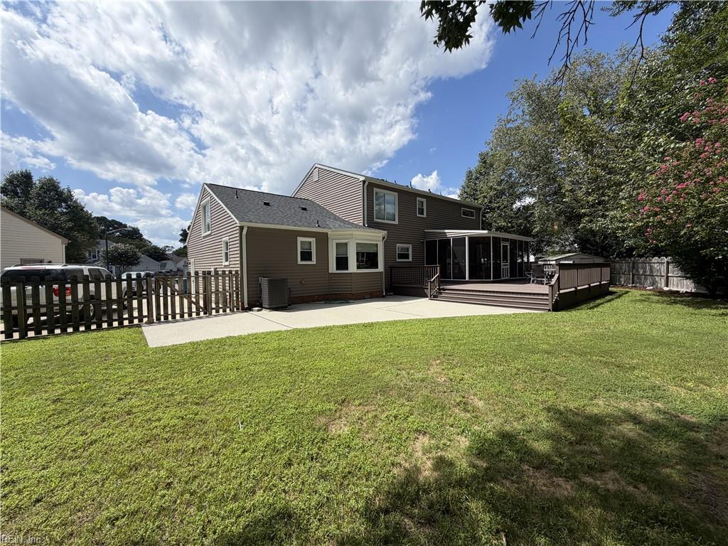 1704 Paisley Ct Property Photo 3