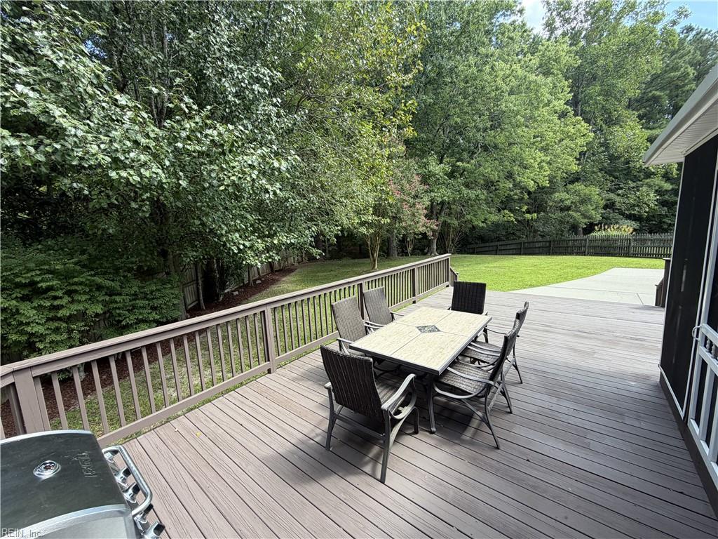 1704 Paisley Ct Property Photo 5