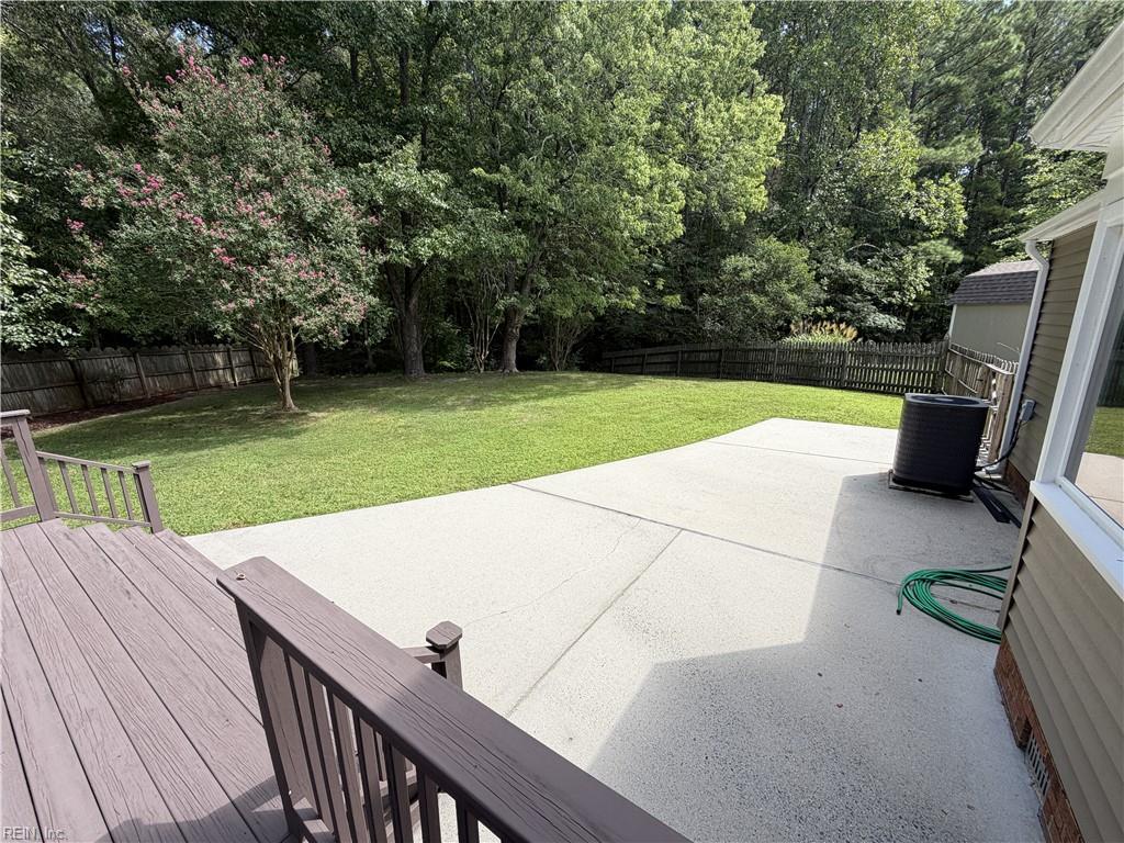 1704 Paisley Ct Property Photo 6