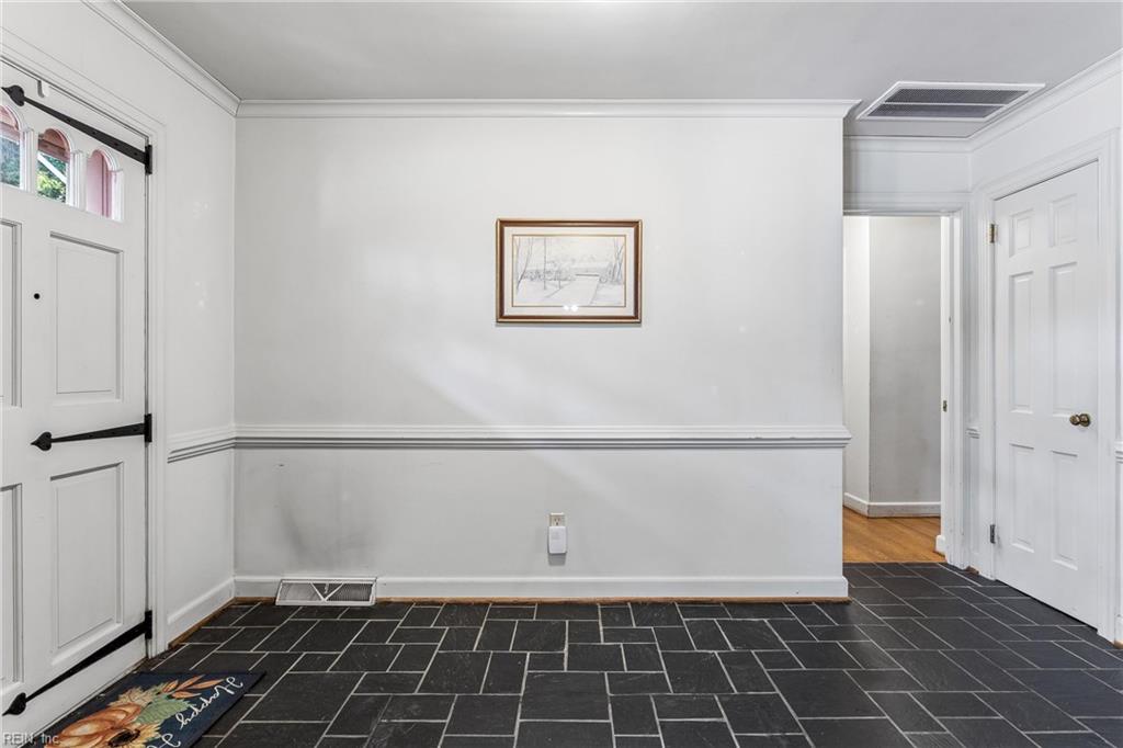 9 Scott Rd Property Photo 6