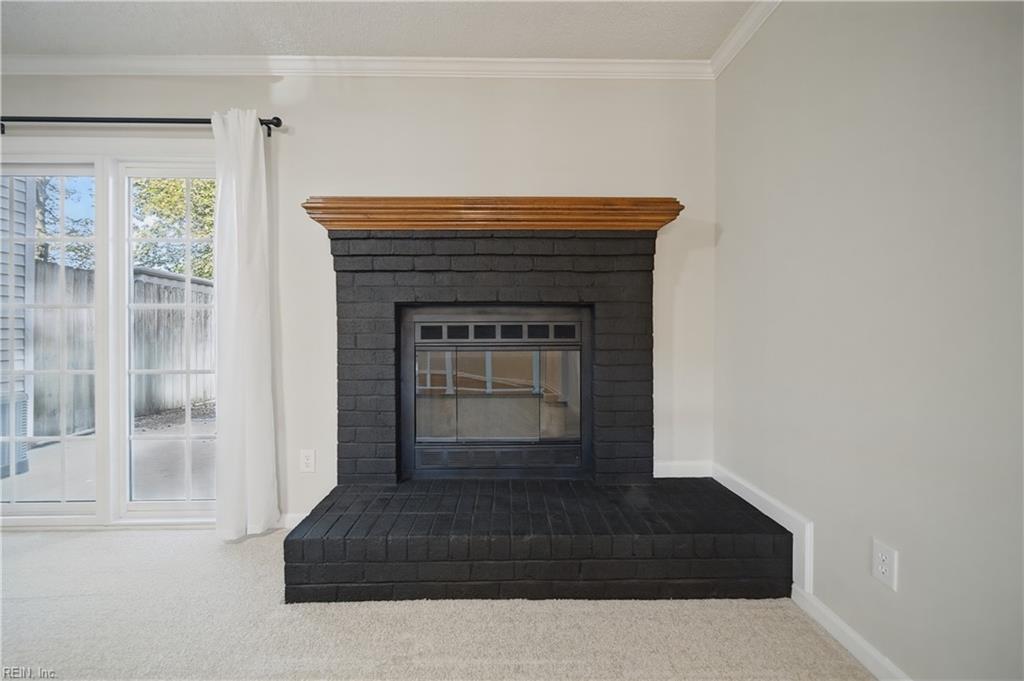 302 Fairfax Ter Property Photo 10