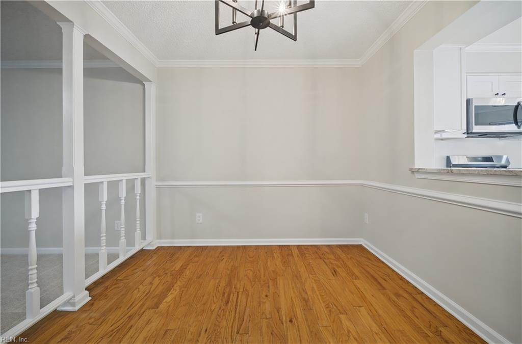 302 Fairfax Ter Property Photo 11