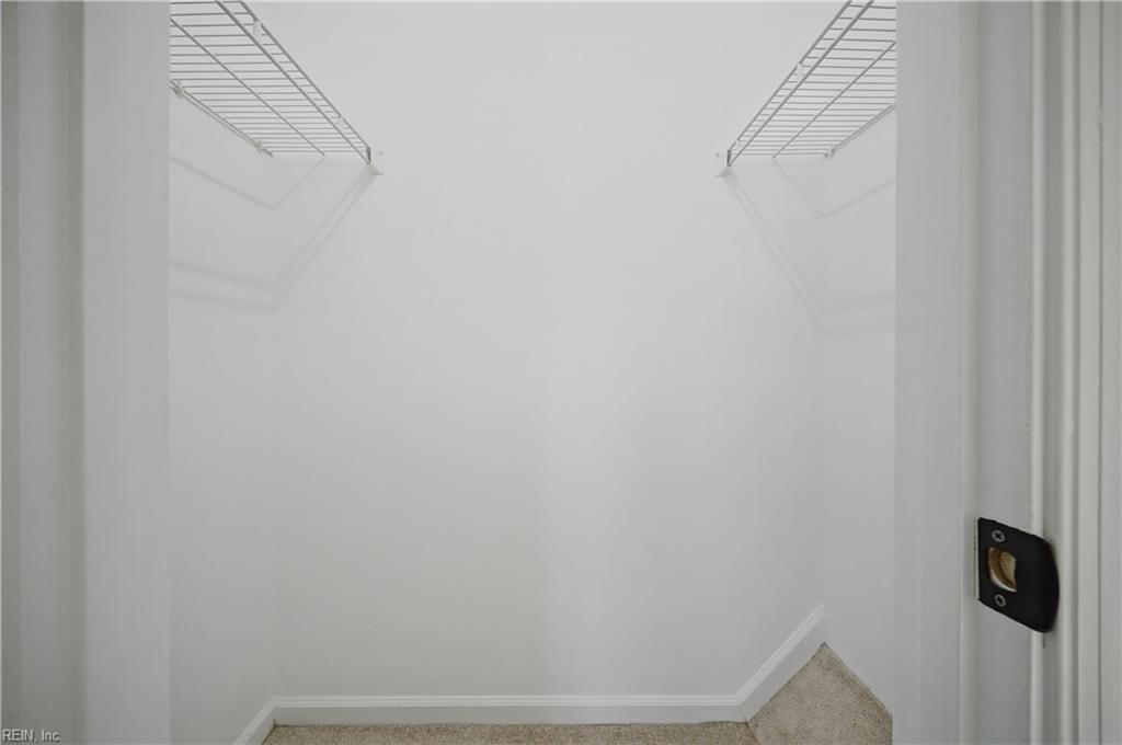 302 Fairfax Ter Property Photo 26