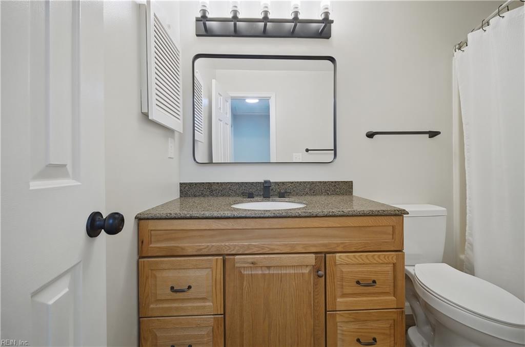 302 Fairfax Ter Property Photo 30
