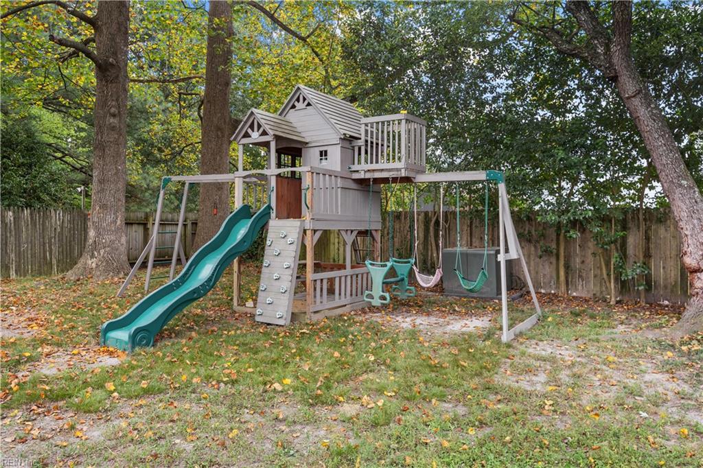4805 Fountain Hall Dr Property Photo 30