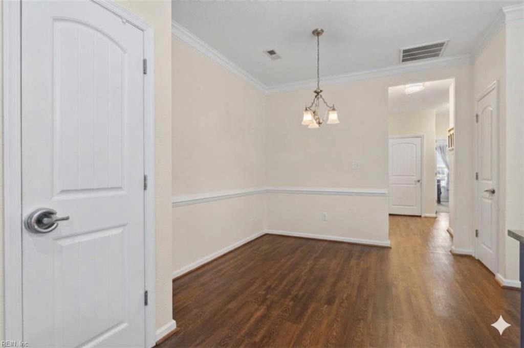 713 Tiffany Green Ct Property Photo 14