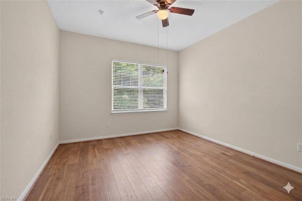 713 Tiffany Green Ct Property Photo 41