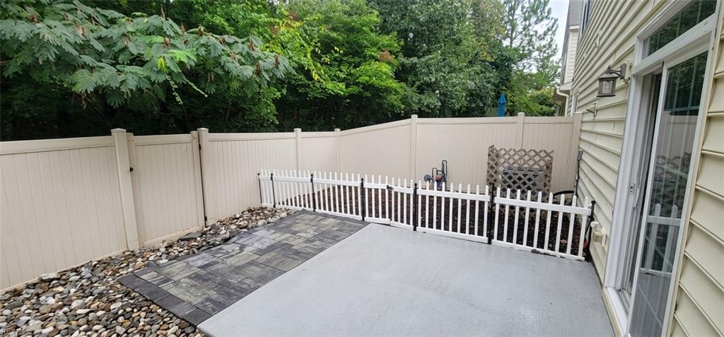 713 Tiffany Green Ct Property Photo 47