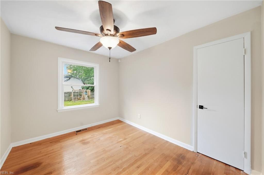 10 Eastlawn Dr Property Photo 12