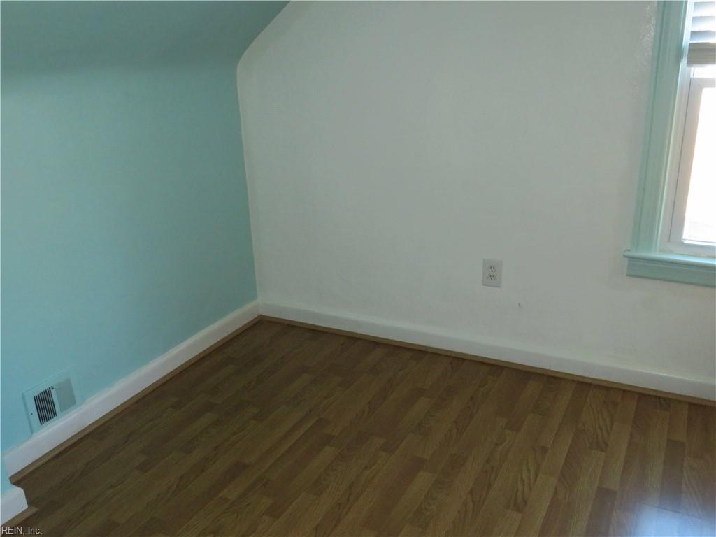 7732 Castleton Pl Property Photo 2