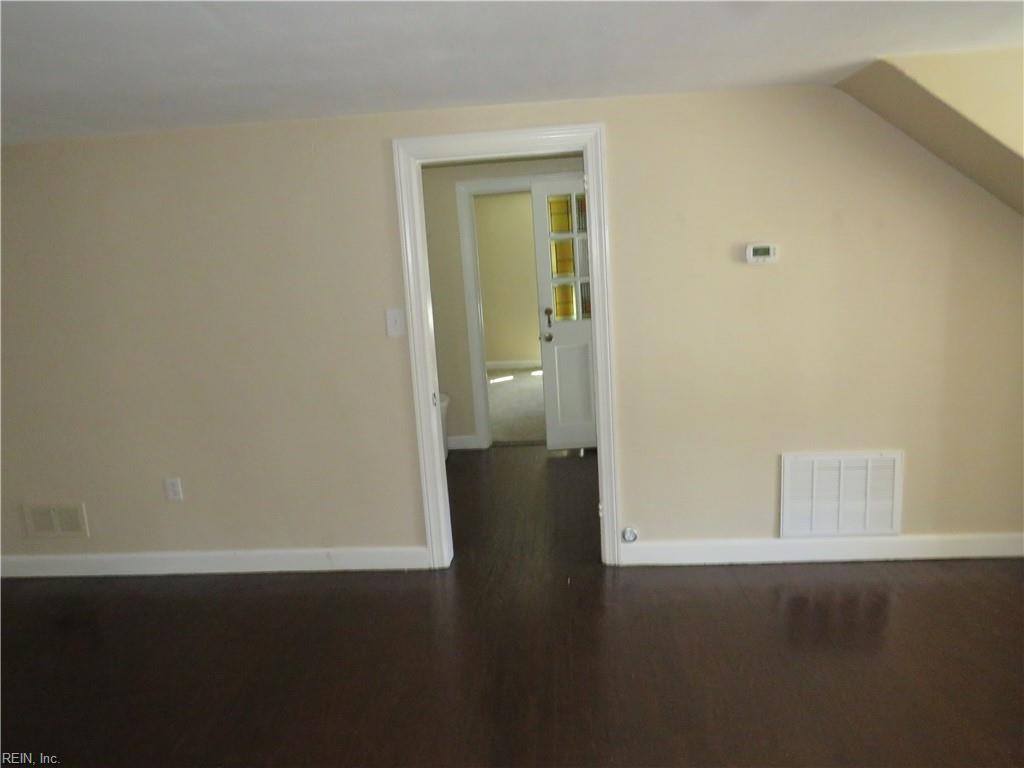 7732 Castleton Pl Property Photo 5