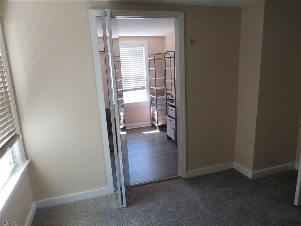 7732 Castleton Pl Property Photo 10